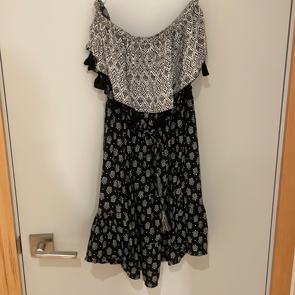 Strapless tie waist dress